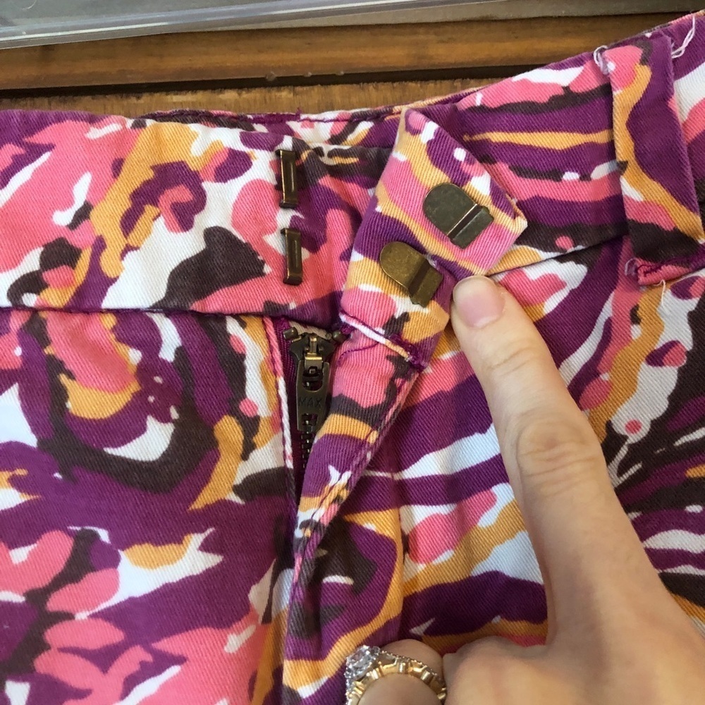 Colorful patterned shorts - Picture 3 of 6